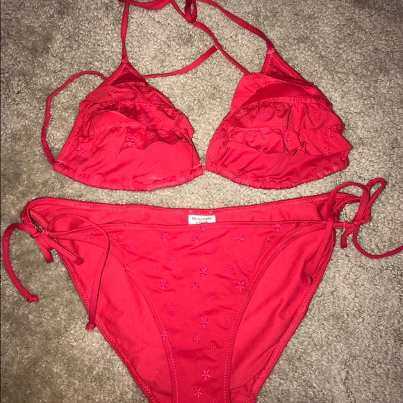 Red Abercrombie bikini - Picture 1 of 2